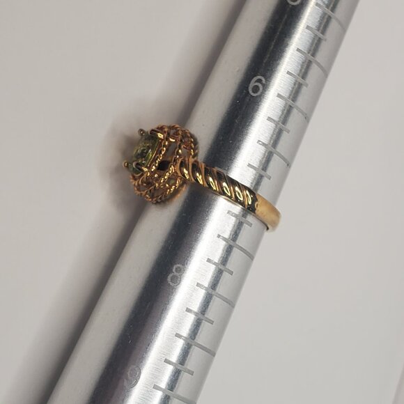 Sterling Silver Peridot Gemstone Ring, Size 7 - Picture 5 of 7